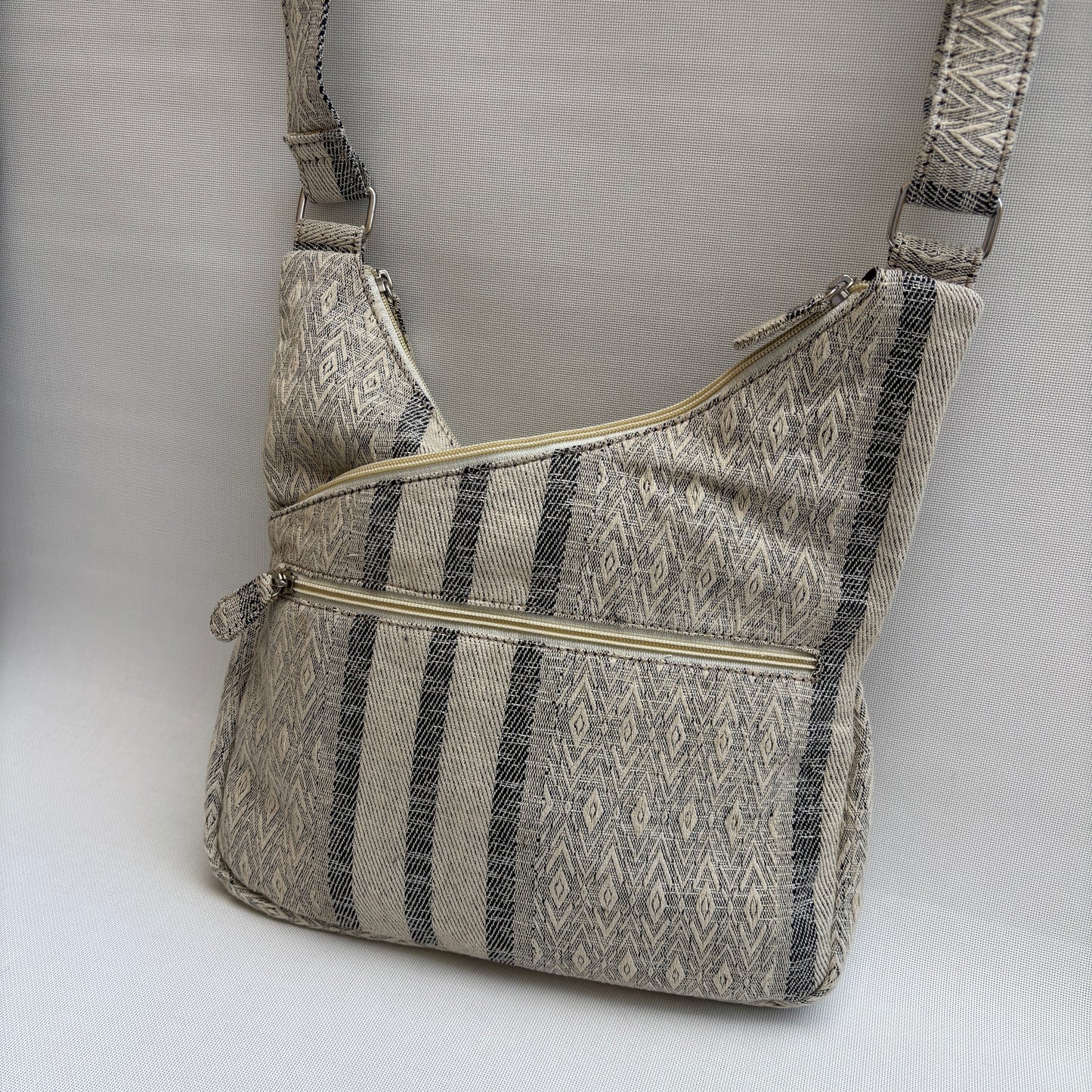 Bolso Bandolera Súper Caomka "Urban Sand Lines" · Pieza Única Núm. 18810