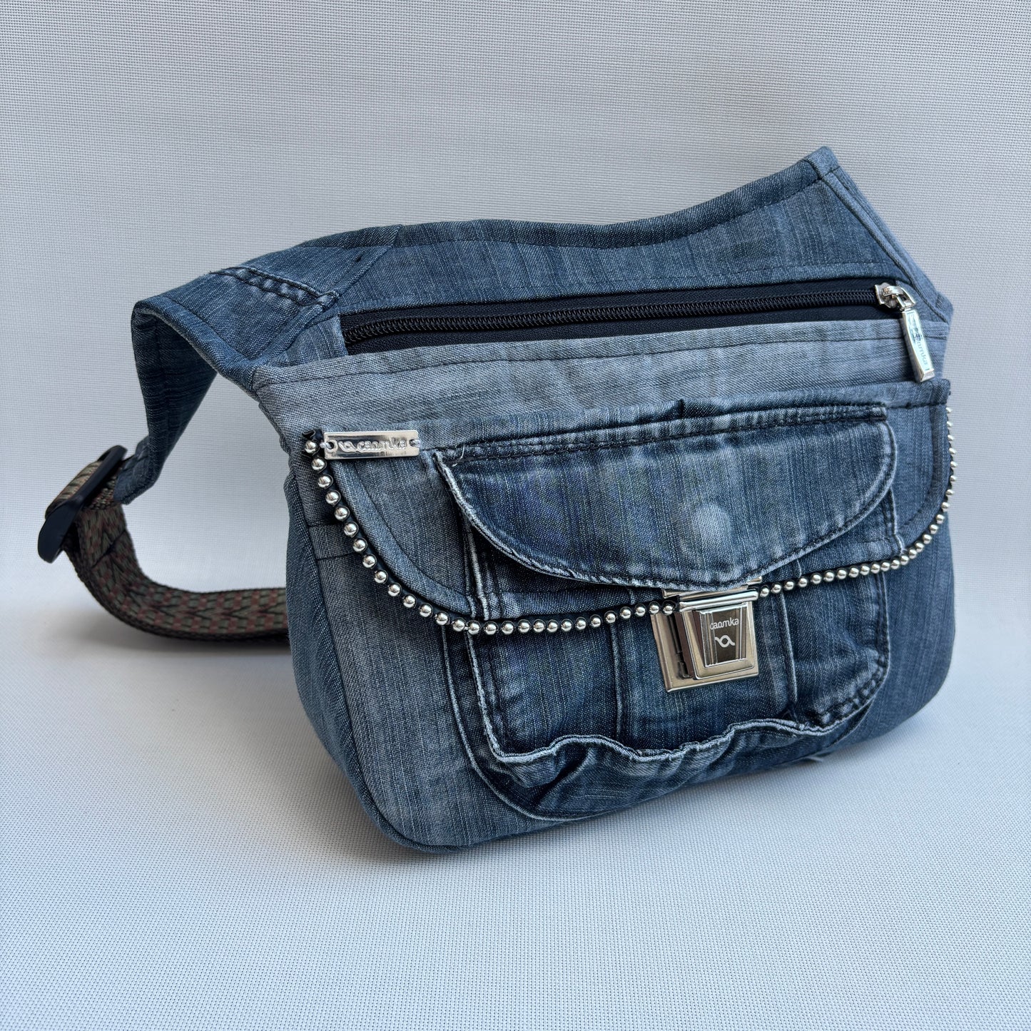 Riñonera "Special Top" ♻️ Jeans Recycled ♻️ · Pieza Única Núm. 17392