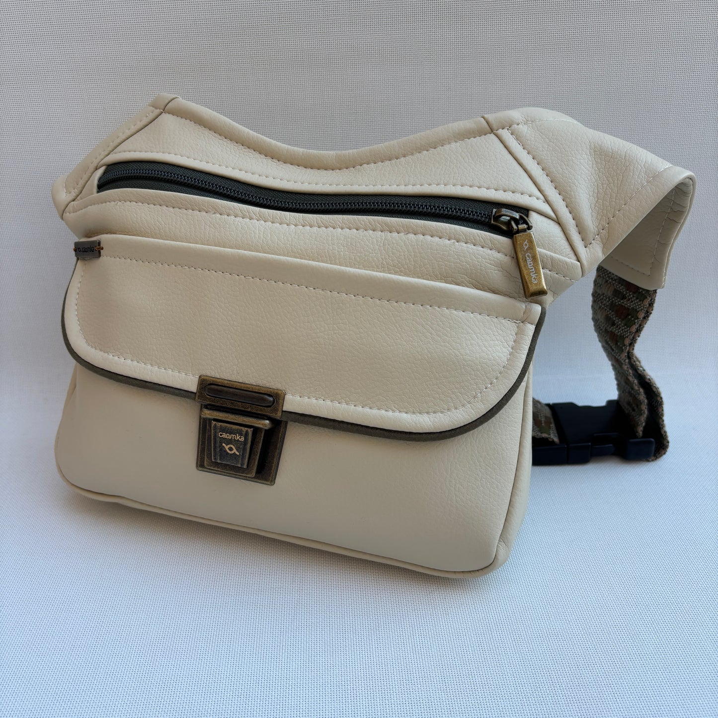 Riñonera Special Beige · Polipiel · Pieza Única Núm. 16631