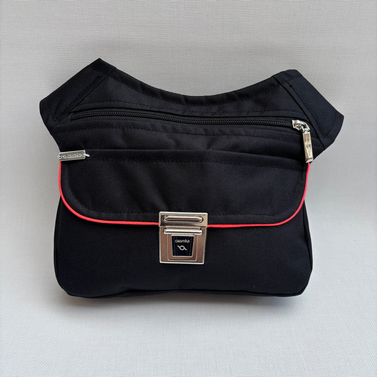 Special Black Contrast "Impermeable" + Bolsillo trasero · Pieza Única Núm. 17407