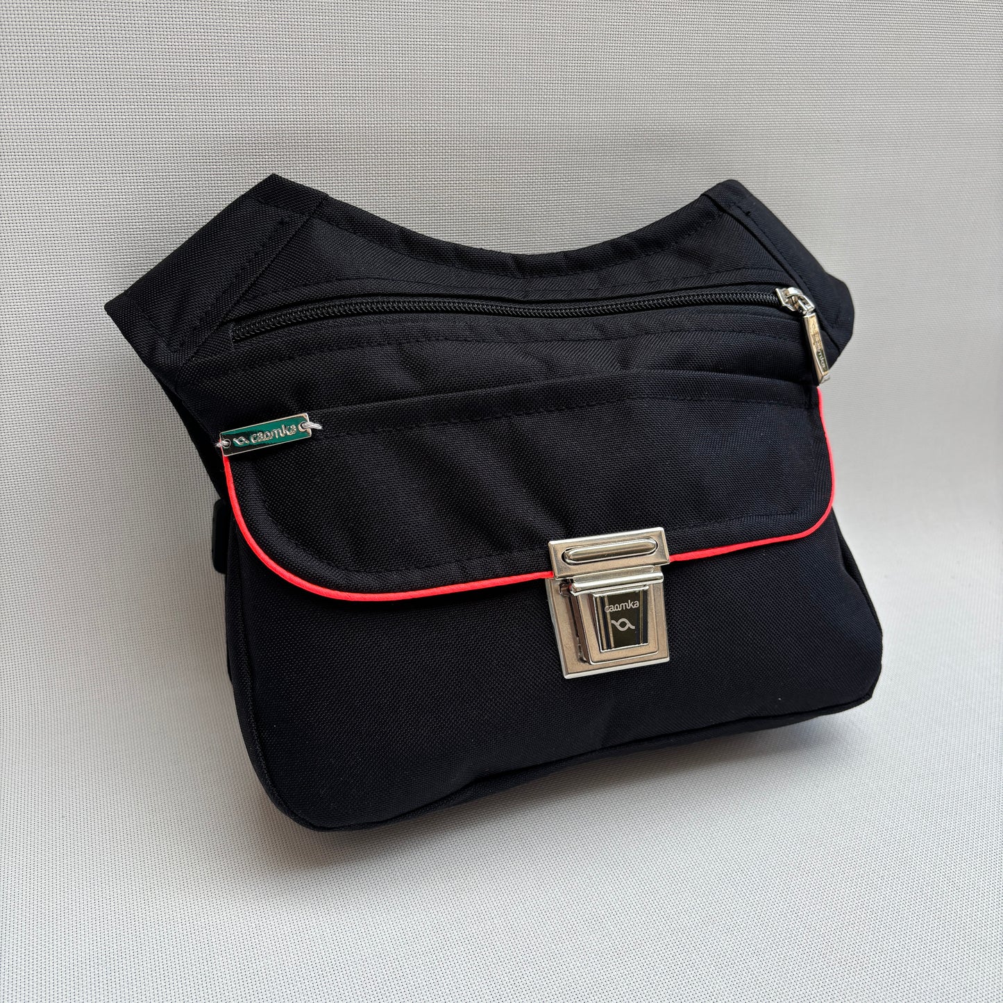 Special Black Contrast "Impermeable" + Bolsillo trasero · Pieza Única Núm. 17407