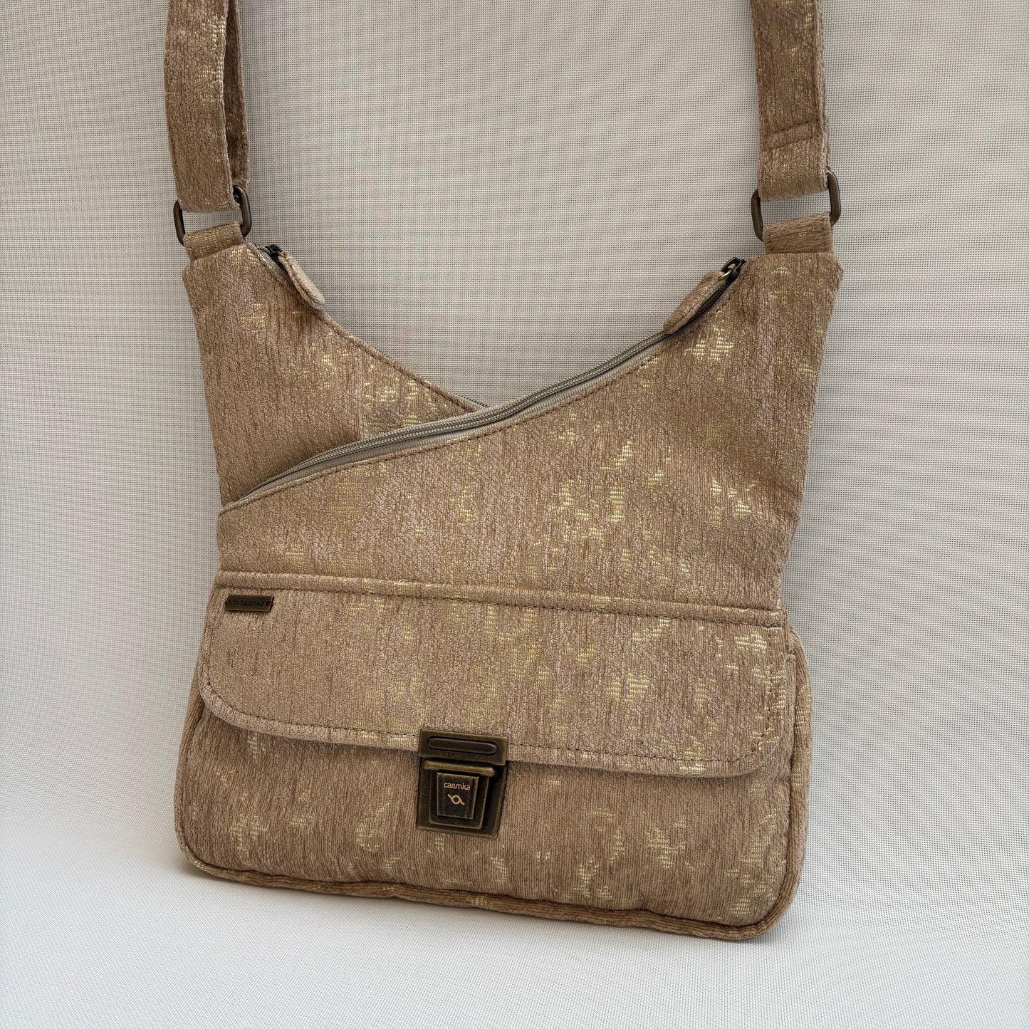Bolso Bandolera Súper Caomka "Golden Sand Glow" · Pieza Única Núm. 18814