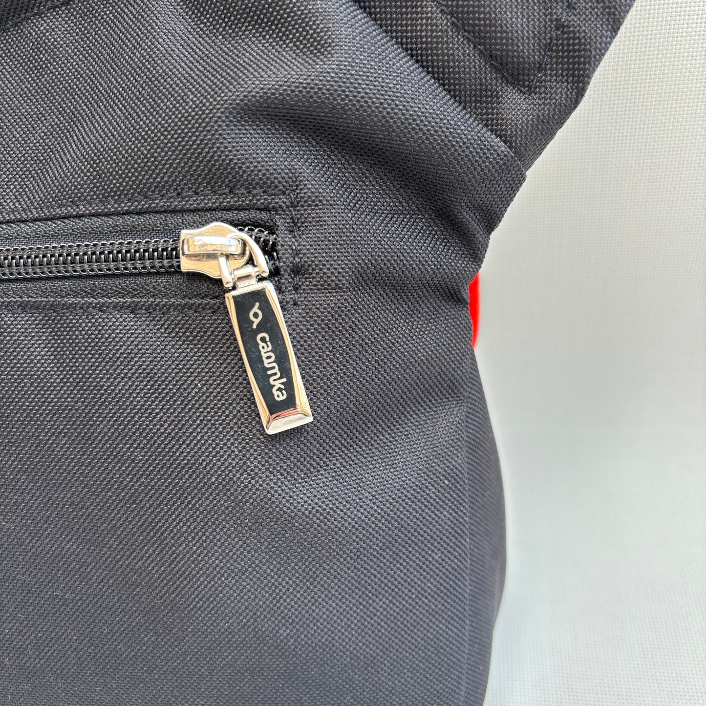 Special Black Contrast "Impermeable" + Bolsillo trasero · Pieza Única Núm. 17407
