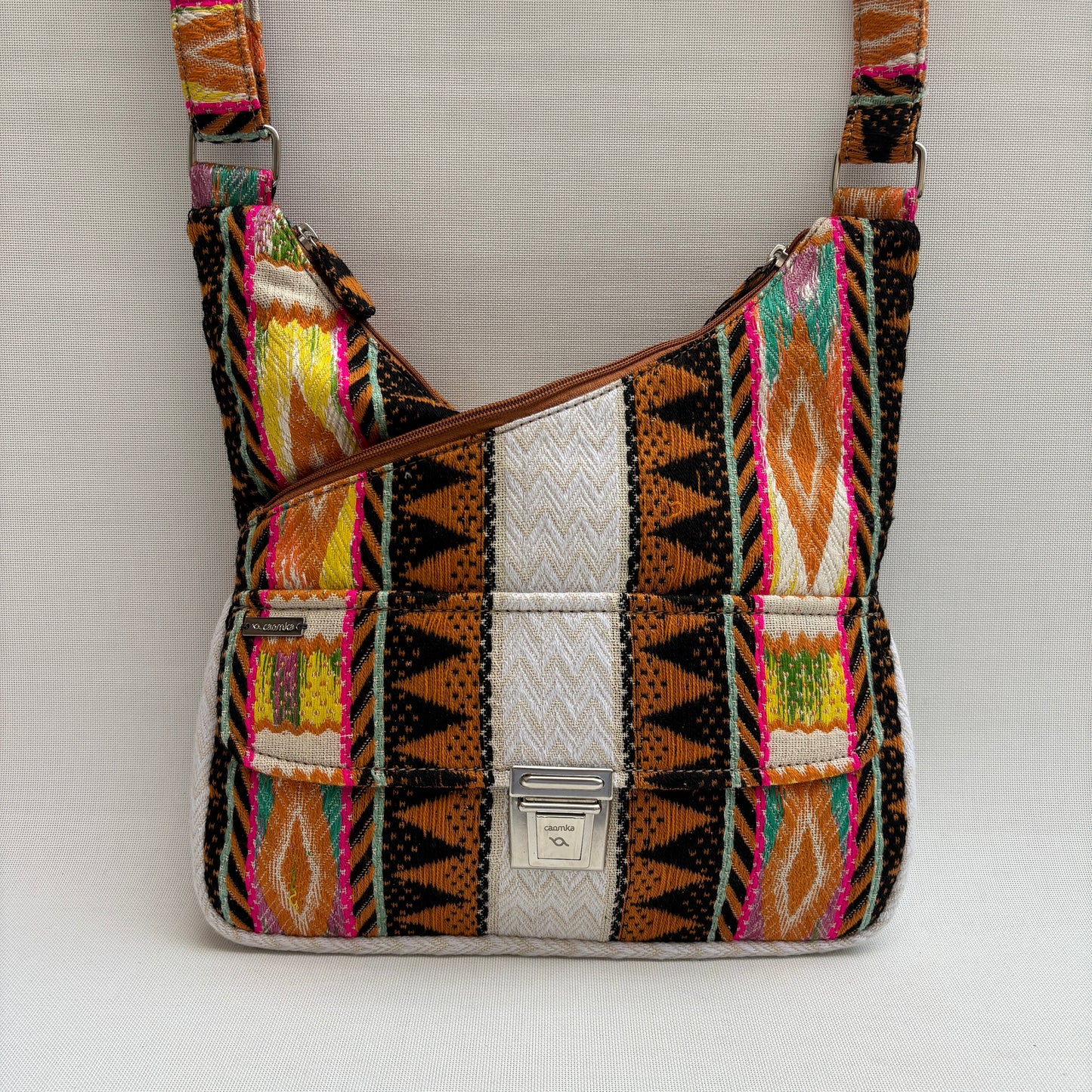 Bolso Bandolera Súper Caomka "Tribal Sunset Vibes" · Pieza Única Núm. 18802