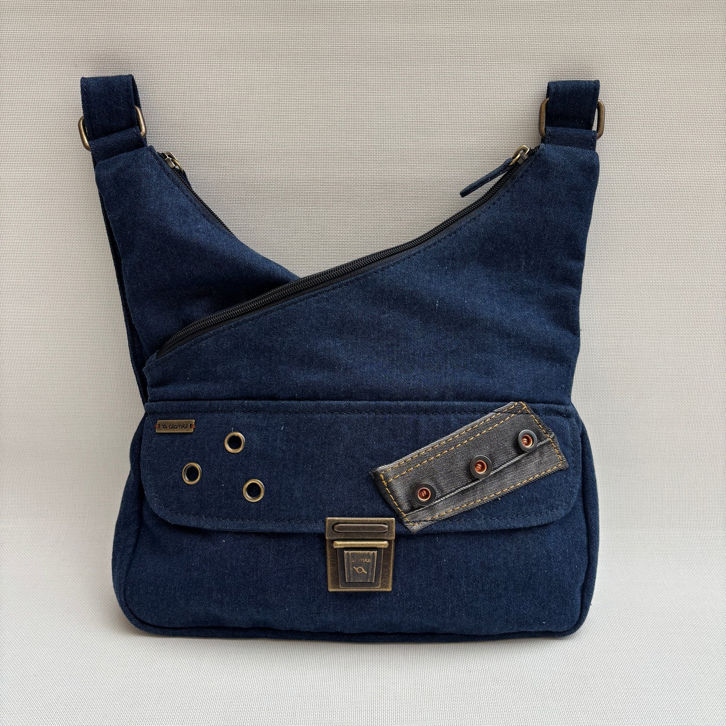 Bolso Bandolera Súper Caomka "Denim Rebel Soul" · Pieza Única Núm. 18799
