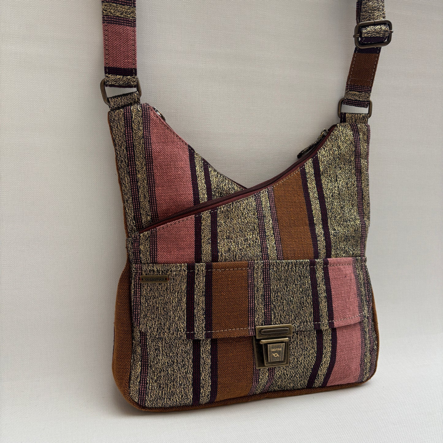 Bolso Bandolera Súper Caomka "Golden Earth Stripes" · Pieza Única Núm. 18798