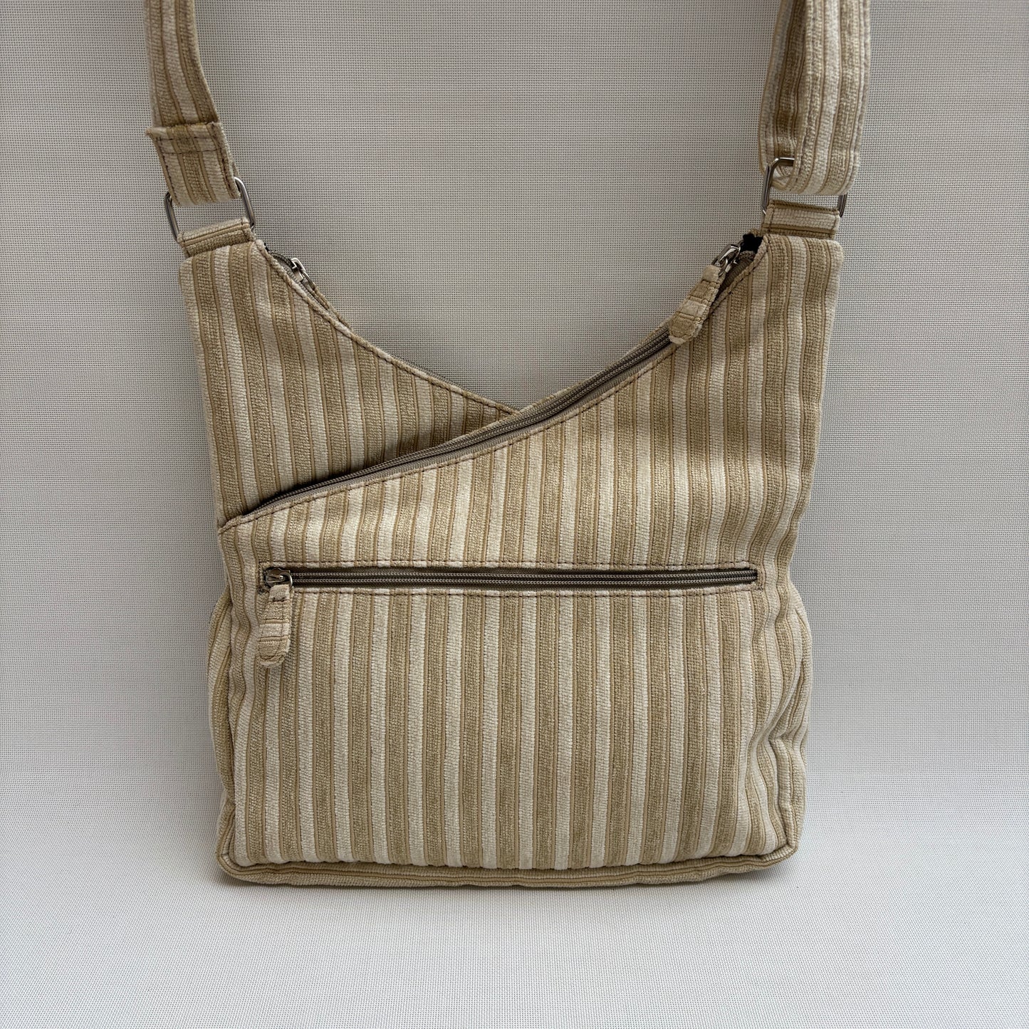 Bolso Bandolera Súper Caomka "Silver Lace Sand" · Pieza Única Núm. 18797