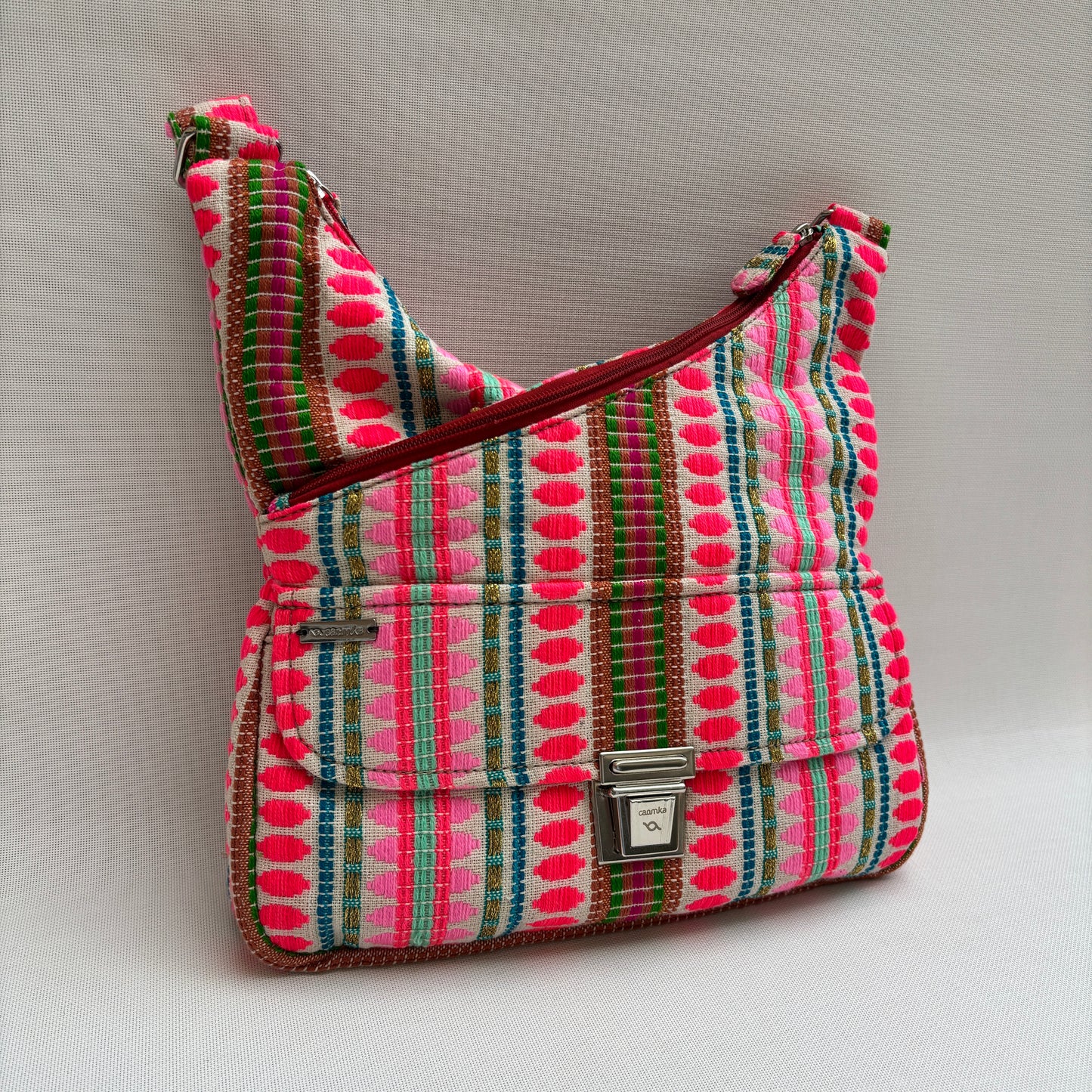 Bolso Bandolera Súper Caomka "Pink Nomad Fiesta" · Pieza Única Núm. 18796
