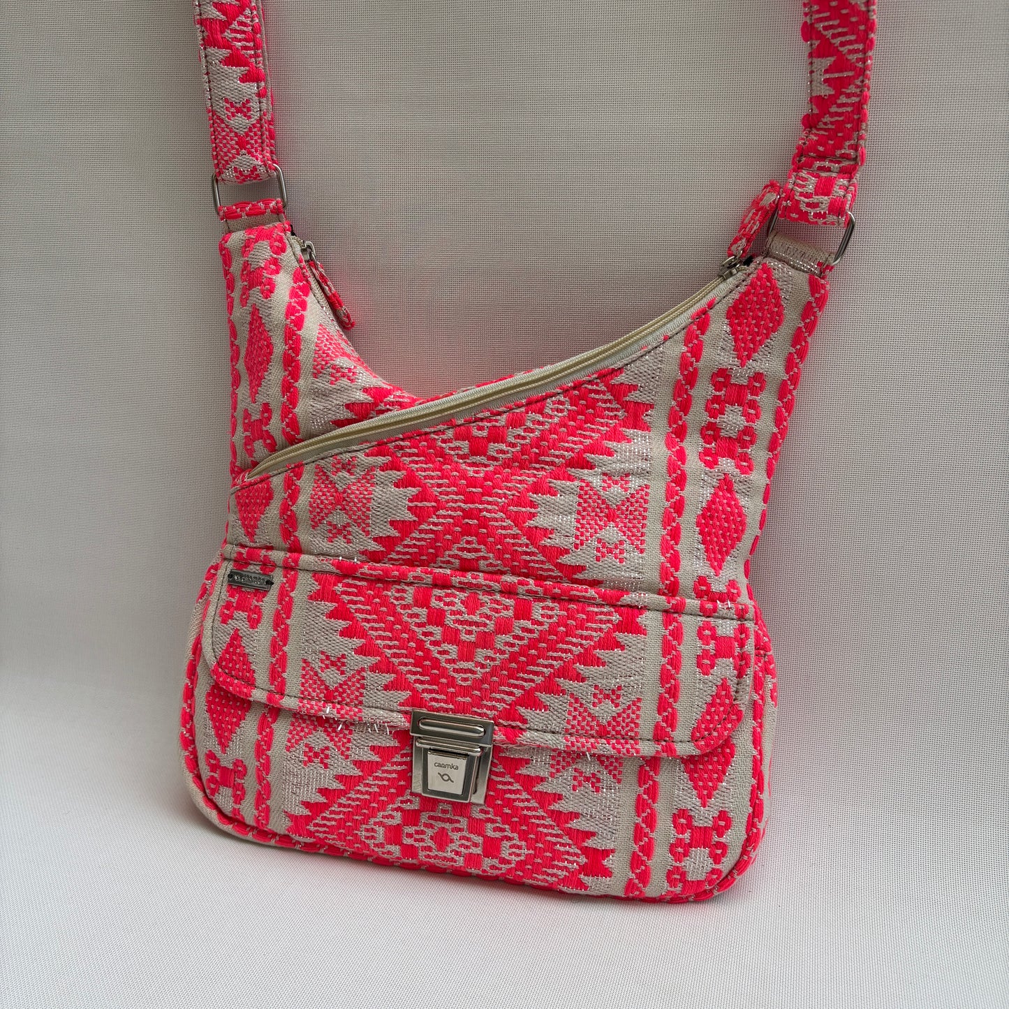 Bolso Bandolera Súper Caomka "Neon Desert Soul" · Pieza Única Núm. 18795