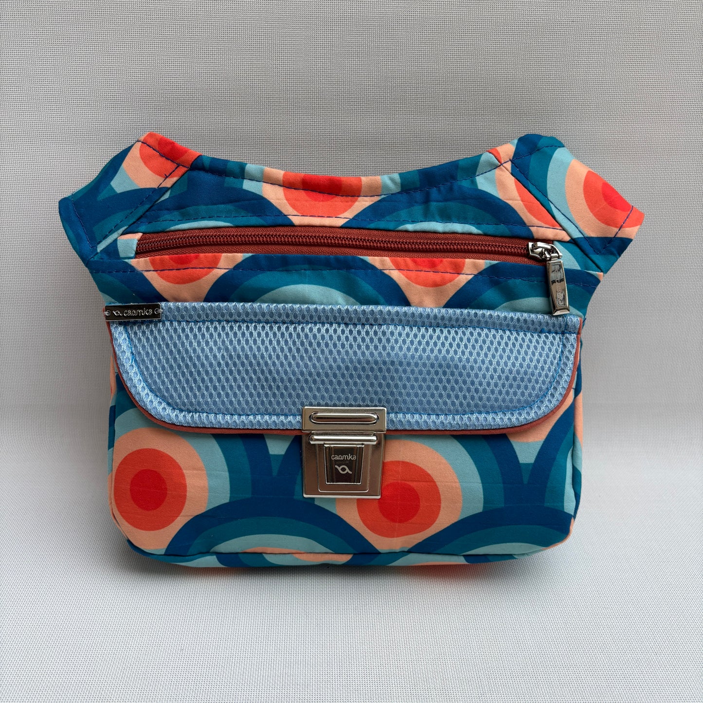 Riñonera "Special Retro Waves" + Bolsillo trasero · Pieza Única Núm. 18136