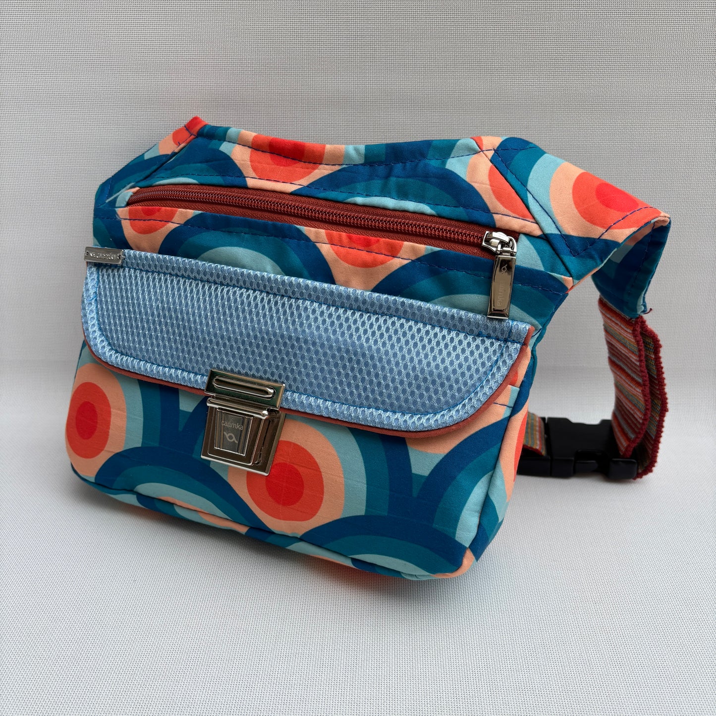 Riñonera "Special Retro Waves" + Bolsillo trasero · Pieza Única Núm. 18136