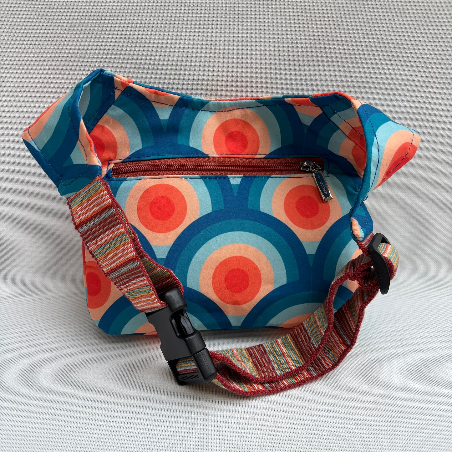 Riñonera "Special Retro Waves" + Bolsillo trasero · Pieza Única Núm. 18136