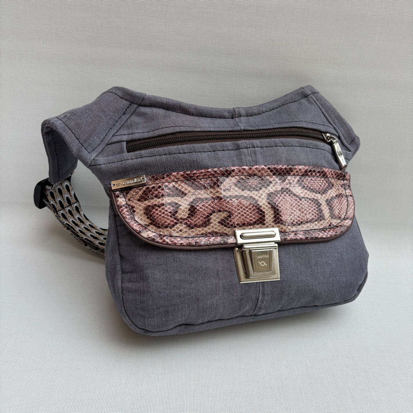 Riñonera “Special ♻️ Jeans Recycled ♻️ Top” · Pieza Única Núm. 18159