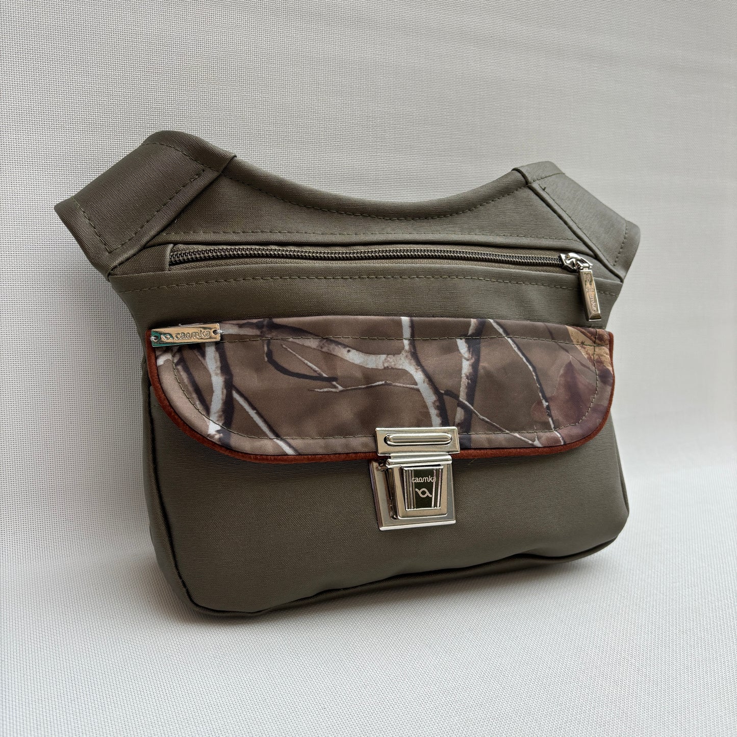 Riñonera "Autumn Green" + Bolsillo trasero · Polipiel · Pieza Única Núm. 18187