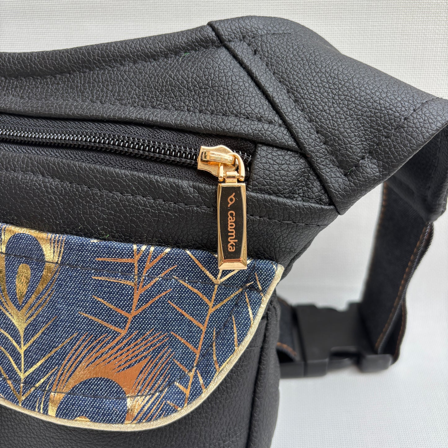 Riñonera "Elegant Golden Top Class" + Bolsillo trasero · Polipiel · Pieza Única Núm. 18307