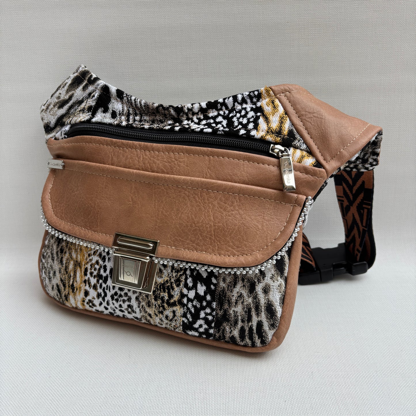 Riñonera "Elegant Animal Print Top" · Polipiel · Pieza única Núm. 18309