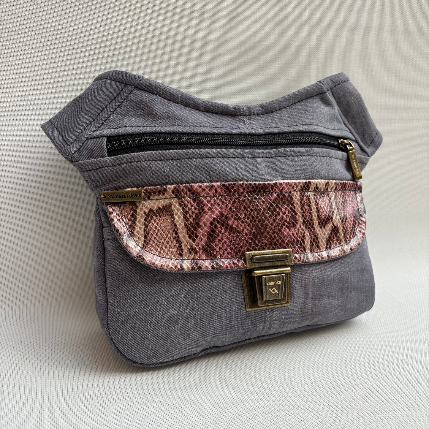 Riñonera “Special ♻️ Jeans Recycled ♻️ ” · Pieza Única Núm. 18218