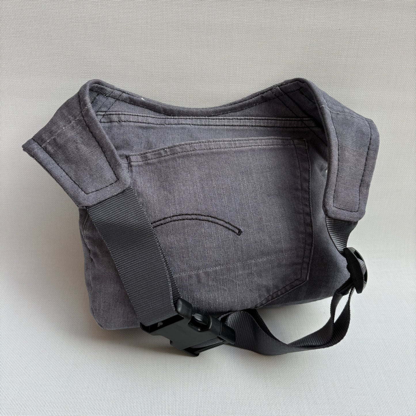 Riñonera “Special ♻️ Jeans Recycled ♻️ ” · Pieza Única Núm. 18218