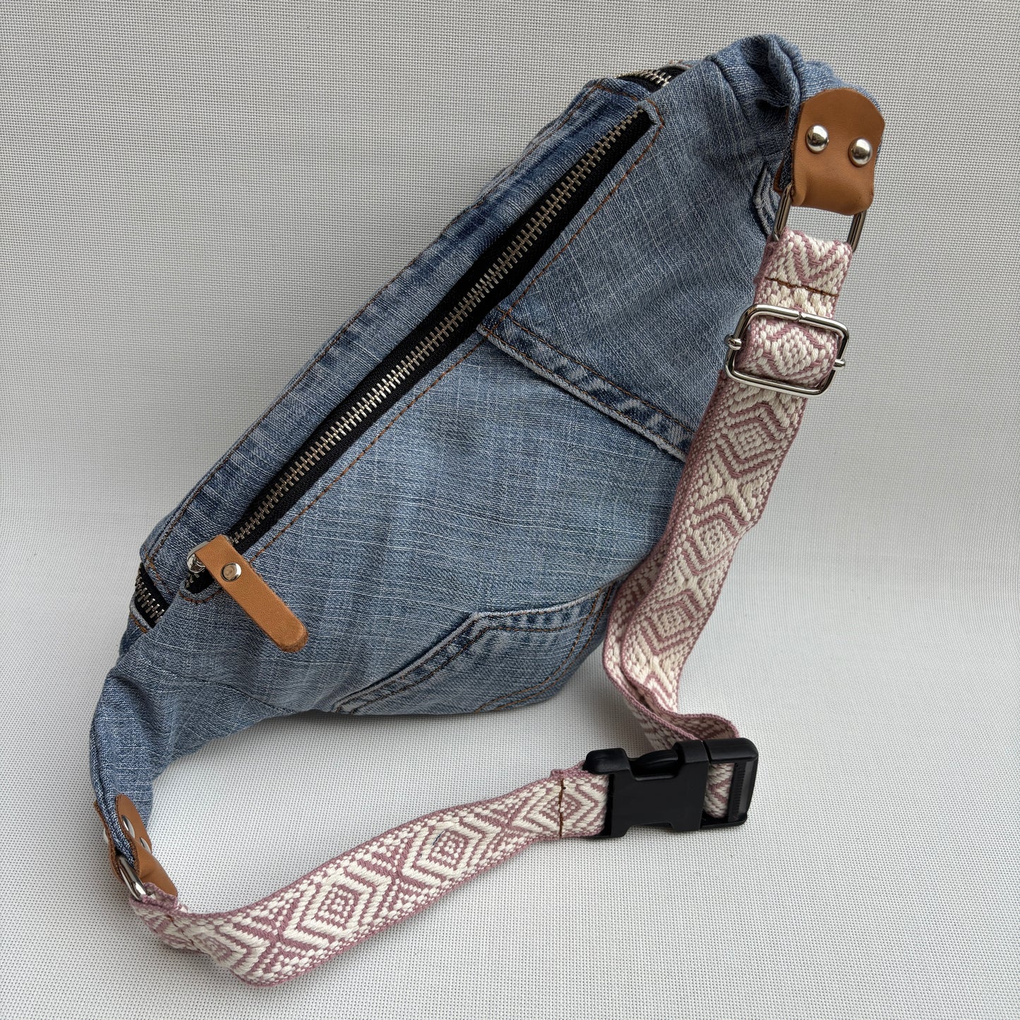 Riñonera RetroChic “Belt Edition” ♻️ Jeans Recycled ♻️ · Edición Limitada · Pieza Única Núm. 18124