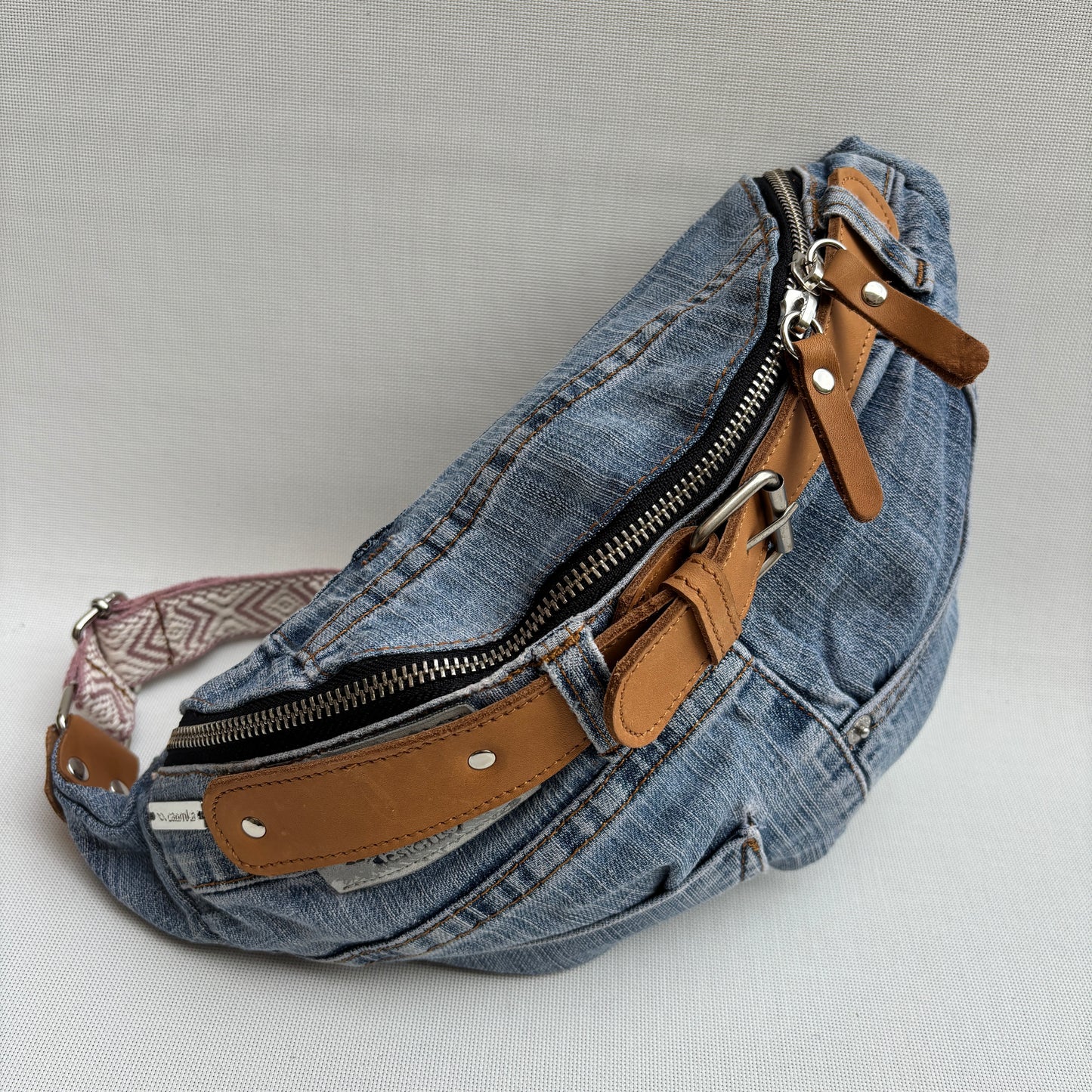 Riñonera RetroChic “Belt Edition” ♻️ Jeans Recycled ♻️ · Edición Limitada · Pieza Única Núm. 18124