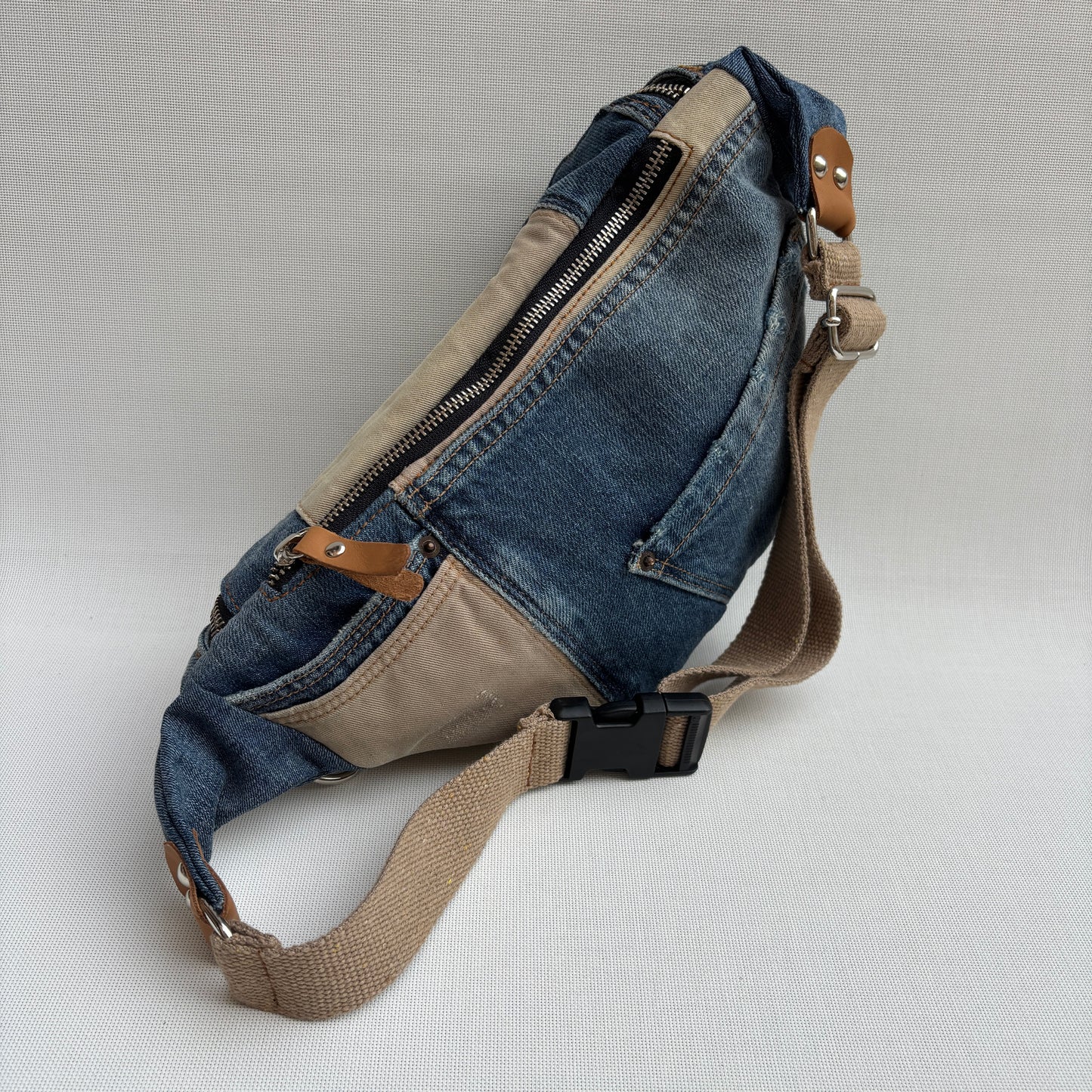 Riñonera RetroChic “Belt Edition” ♻️ Jeans Recycled ♻️ · Edición Limitada · Pieza Única Núm. 18125