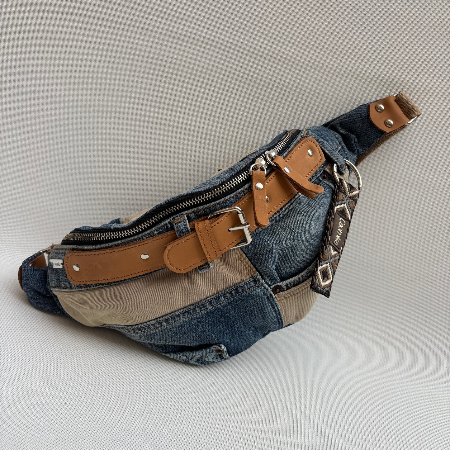 Riñonera RetroChic “Belt Edition” ♻️ Jeans Recycled ♻️ · Edición Limitada · Pieza Única Núm. 18125