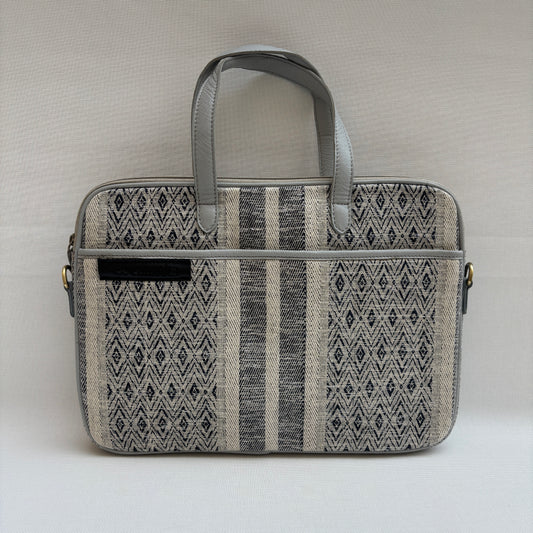 Bolso Porta Portátil “Nordic Grey Soul" · Pieza Única Núm. 18917