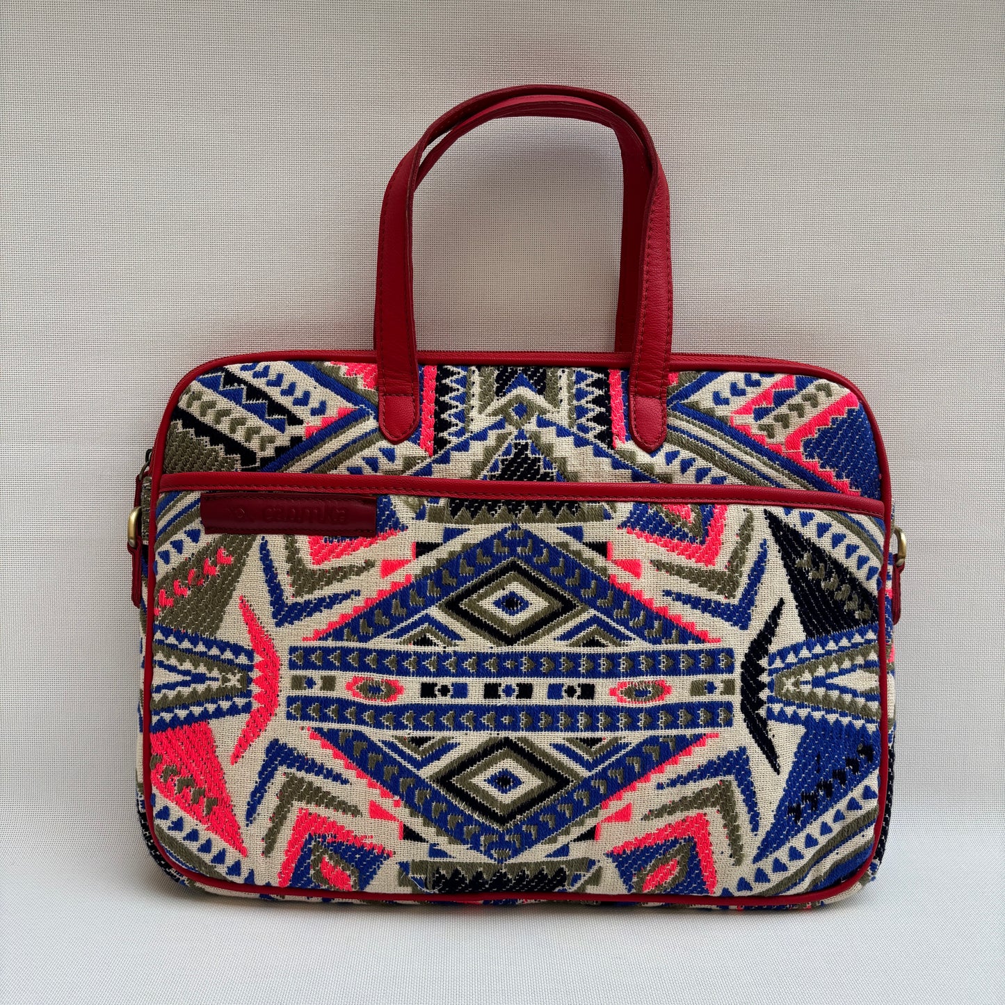 Bolso Porta Portátil “Aztec Red Spirit" · Pieza Única Núm. 18916