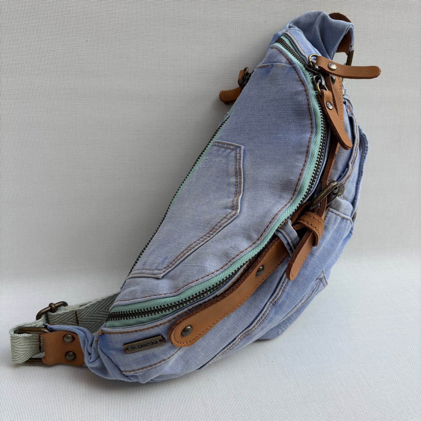 Riñonera RetroChic “Belt Edition” ♻️ Jeans Recycled ♻️ · Edición Limitada · Pieza Única Núm. 18201