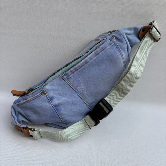 Riñonera RetroChic “Belt Edition” ♻️ Jeans Recycled ♻️ · Edición Limitada · Pieza Única Núm. 18201