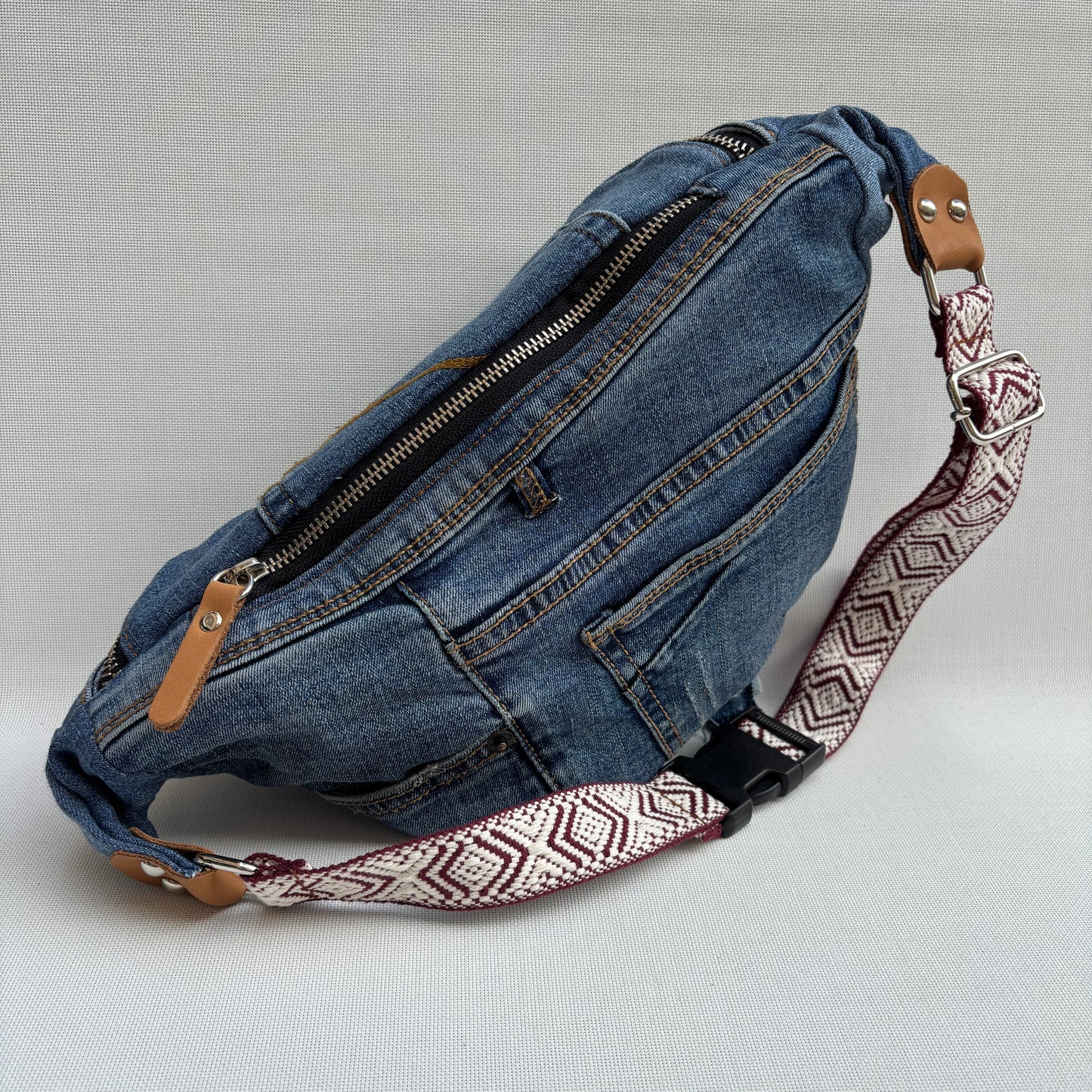 Riñonera RetroChic “Belt Edition” ♻️ Jeans Recycled ♻️ · Edición Limitada · Pieza Única Núm. 18202