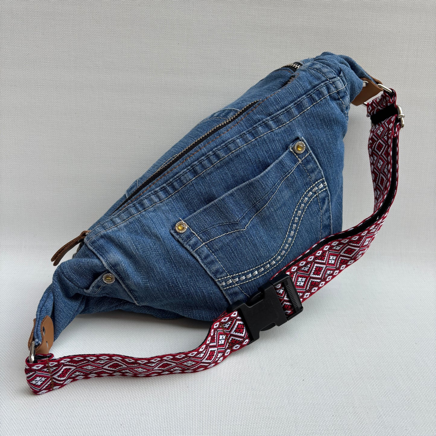 Riñonera RetroChic “Belt Edition” ♻️ Jeans Recycled ♻️ · Edición Limitada · Pieza Única Núm. 18200