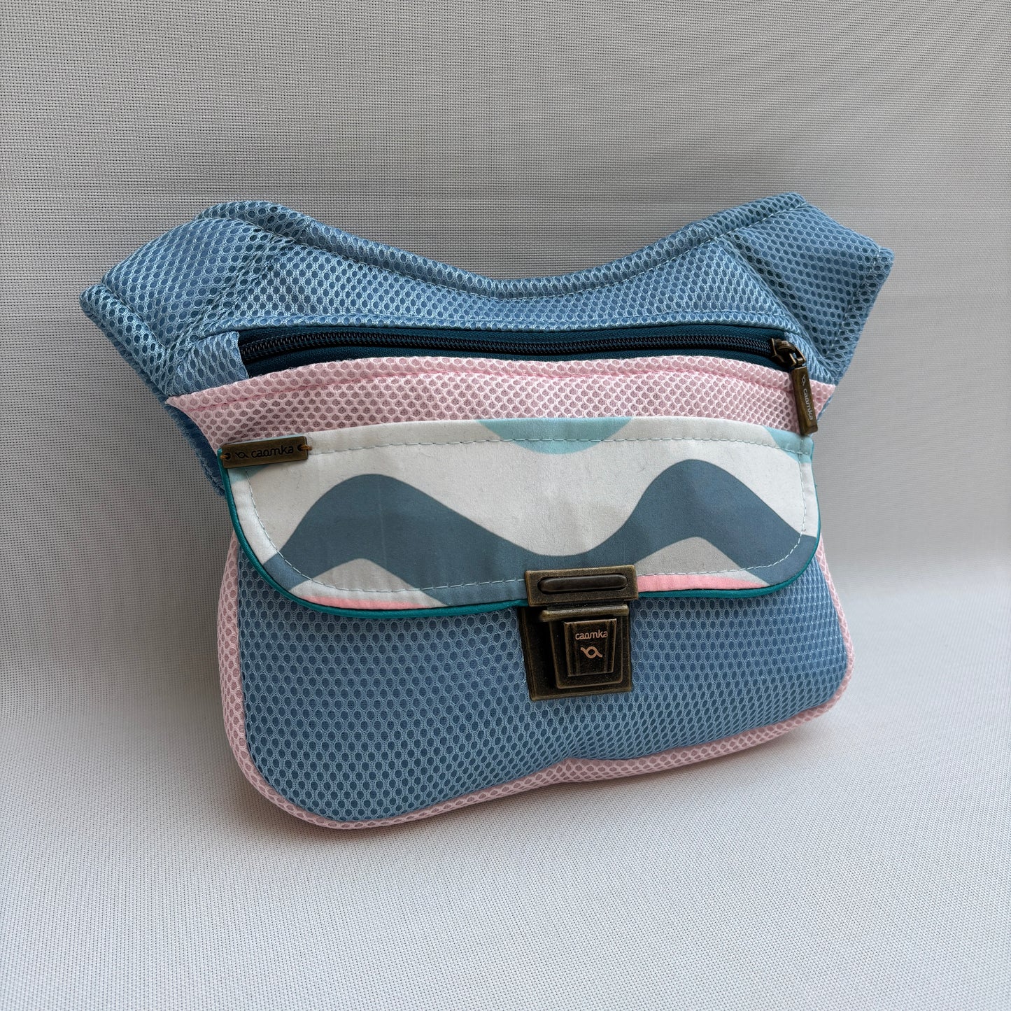 Riñonera "Special Sea & Soft3D Pink Top" · Pieza Única Núm. 18908