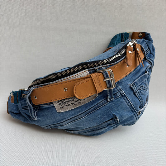 Riñonera RetroChic “Belt Edition” ♻️ Jeans Recycled ♻️ · Edición Limitada · Pieza Única Núm. 18112