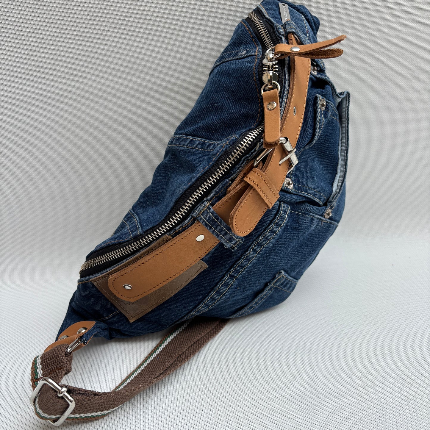 Riñonera RetroChic “Belt Edition” ♻️ Jeans Recycled ♻️ · Edición Limitada · Pieza Única Núm. 18110