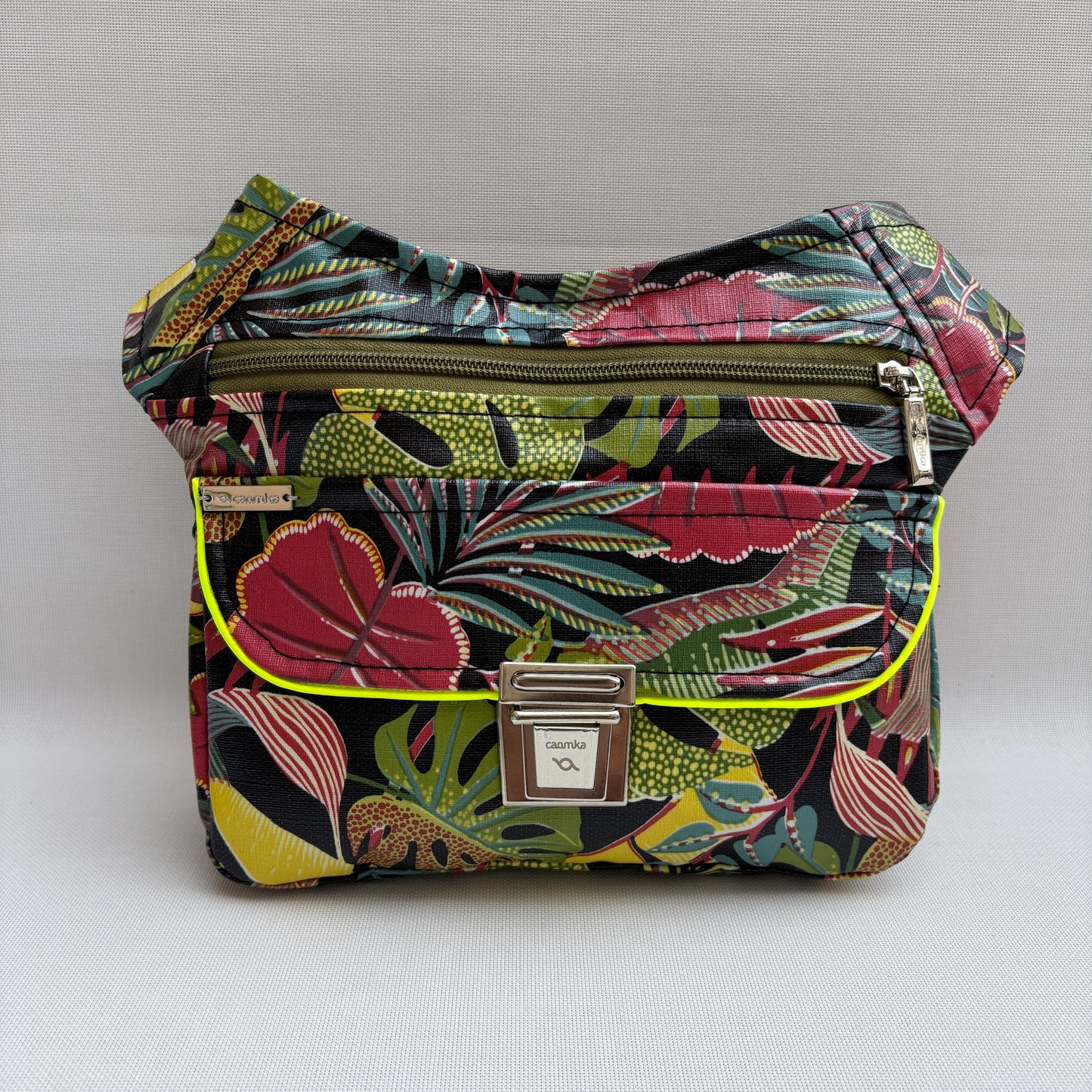 Riñonera "Special Tropical" · Impermeable · Pieza Única Núm. 18955