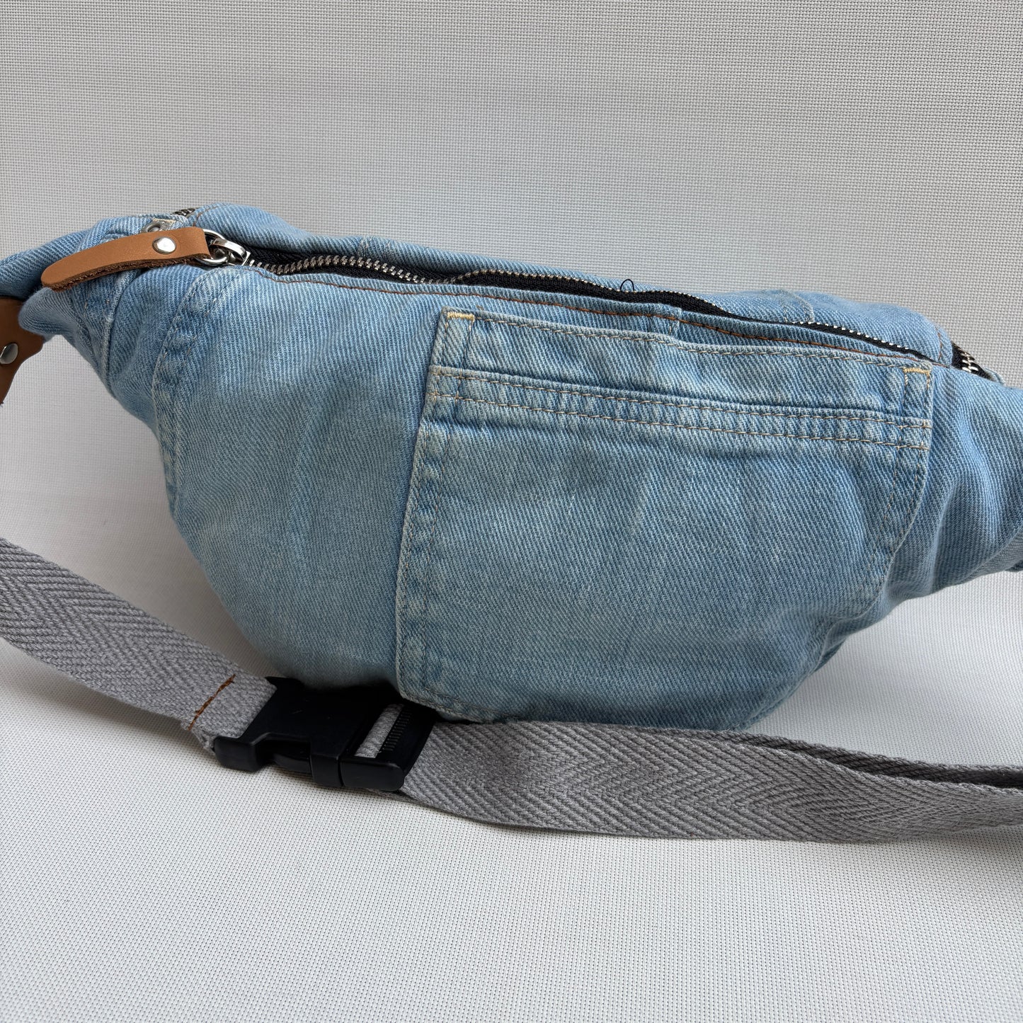 Riñonera RetroChic “Belt Edition” ♻️ Jeans Recycled ♻️ · Edición Limitada · Pieza Única Núm. 18108