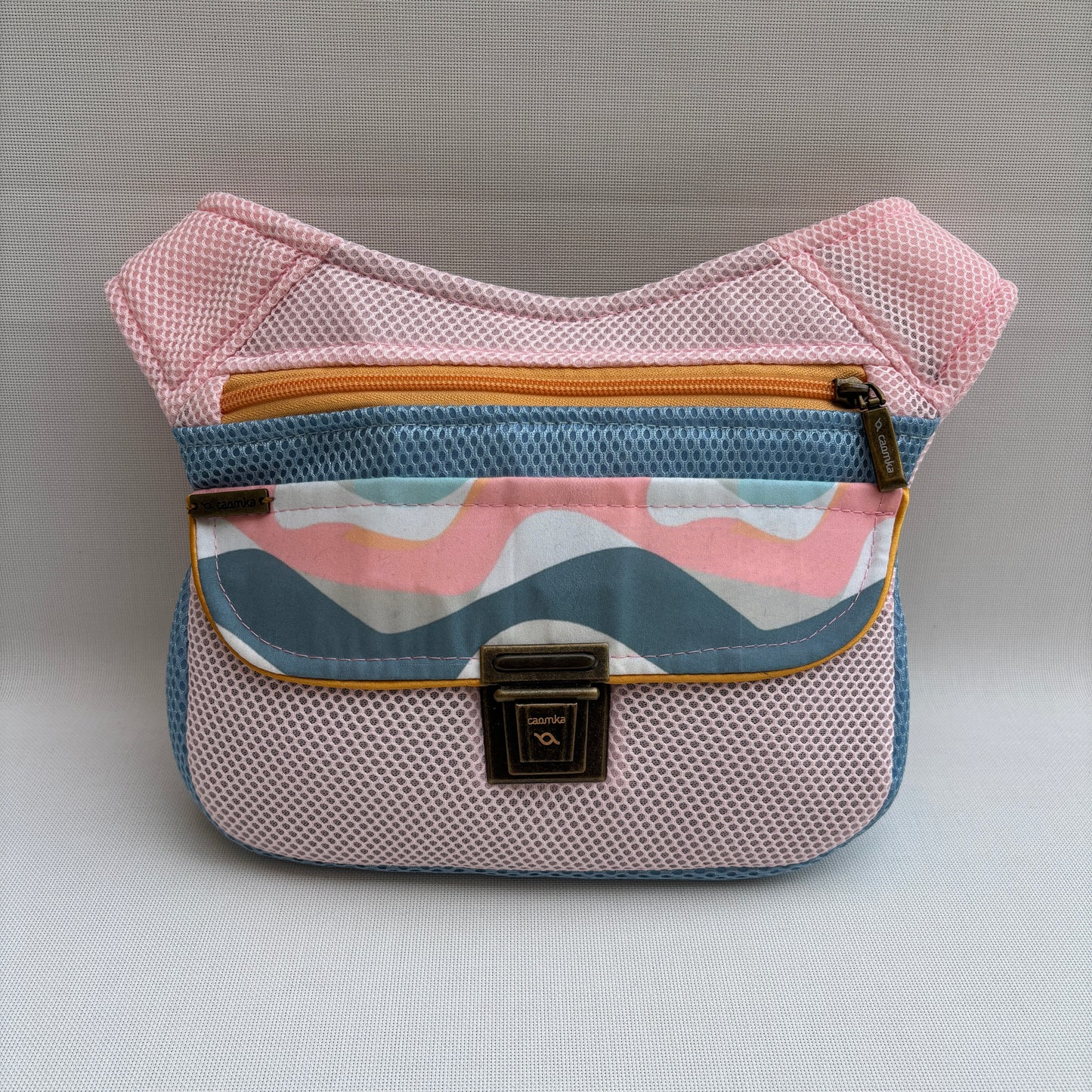Riñonera "Soft Pink Sea 3D Top" · Pieza Única Núm. 18932