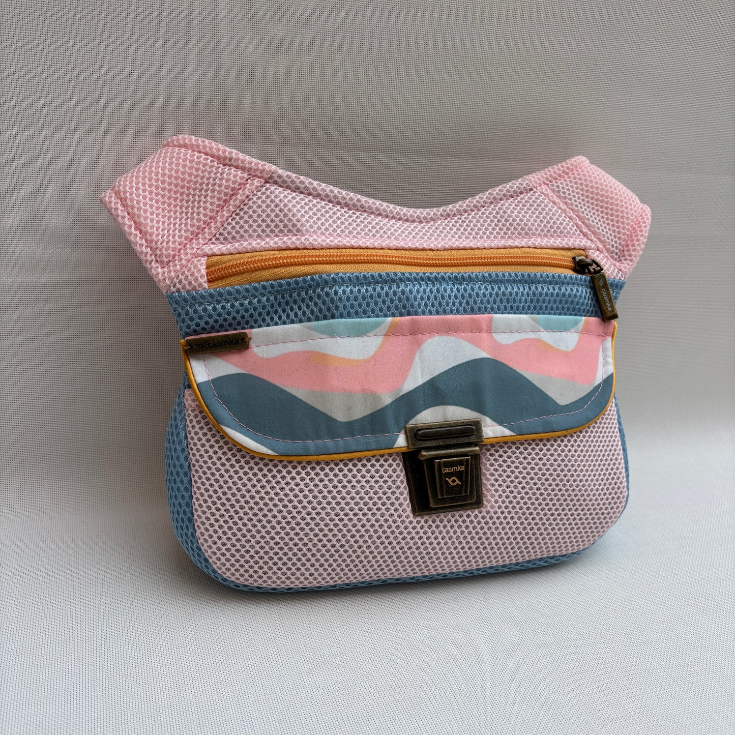 Riñonera "Soft Pink Sea 3D Top" · Pieza Única Núm. 18932