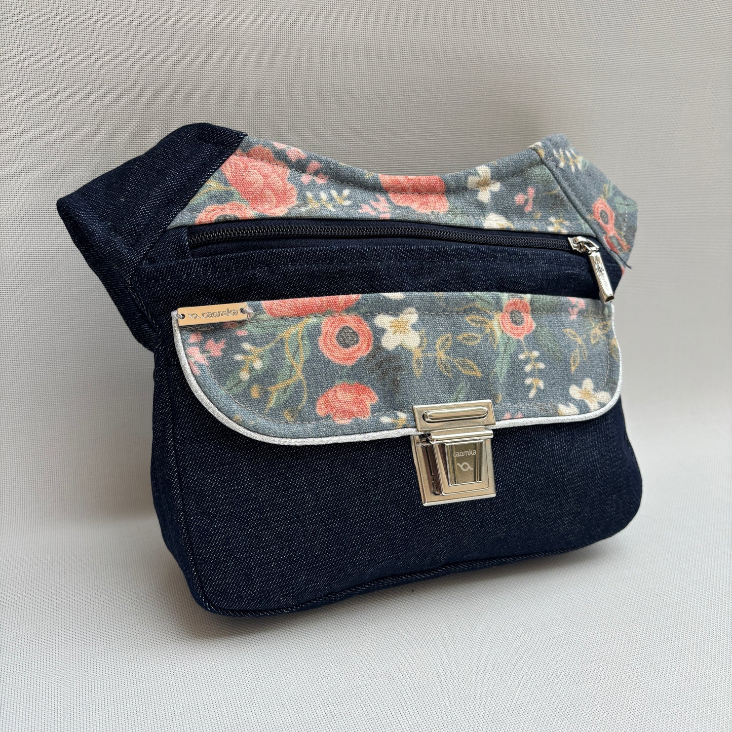 Riñonera "Rosas Nepal Jeans" + Bolsillo trasero · Pieza Única Núm. 17397