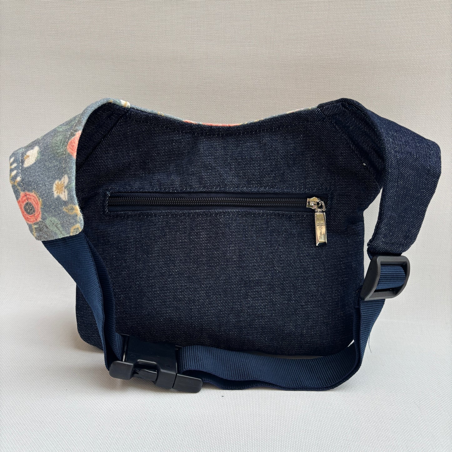 Riñonera "Rosas Nepal Jeans" + Bolsillo trasero · Pieza Única Núm. 17397