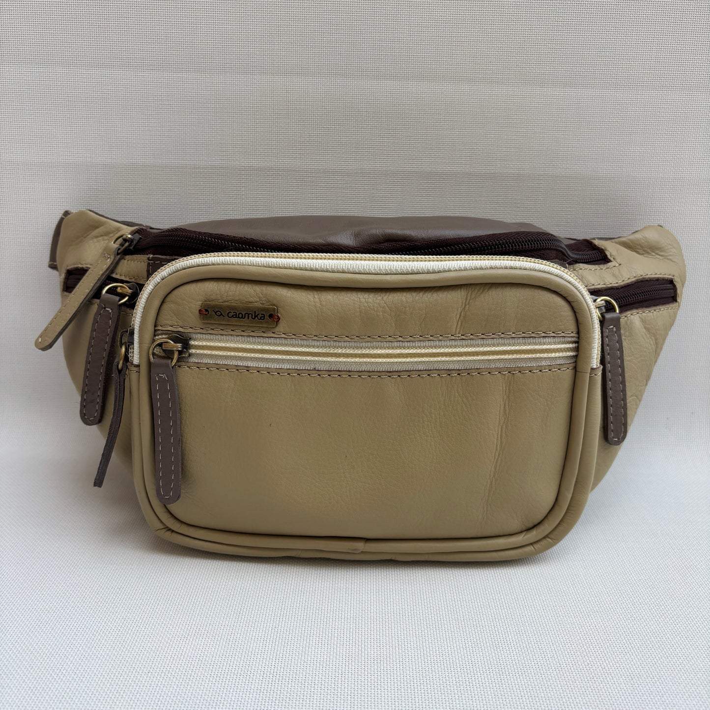 Riñonera RetroChic Analia Elegant Sand · Piel · Pieza Única Núm. 18927
