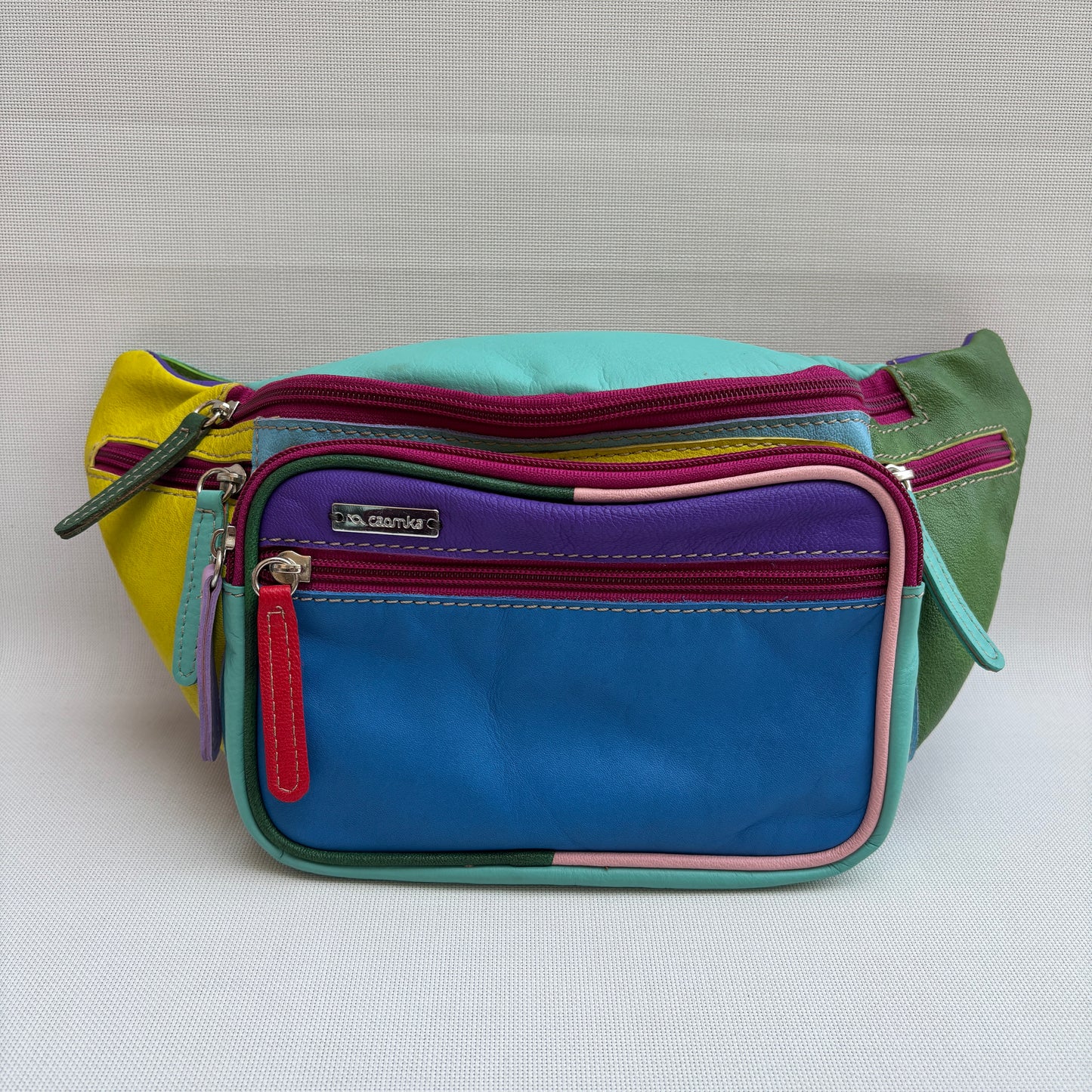 Riñonera RetroChic Analia Happy Colors · Piel · Pieza Única Núm. 18924