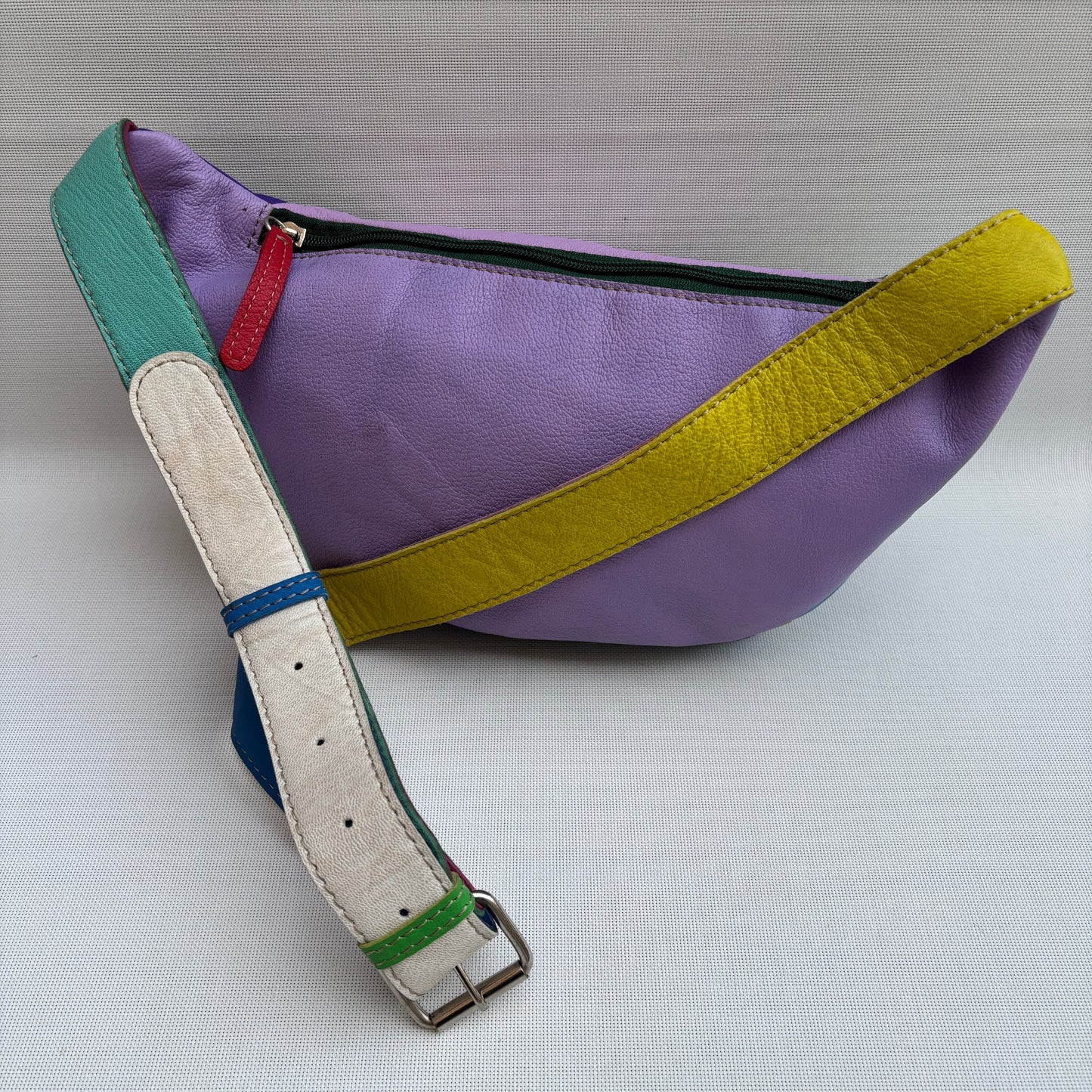 Riñonera RetroChic Analia Happy Colors · Piel · Pieza Única Núm. 18921