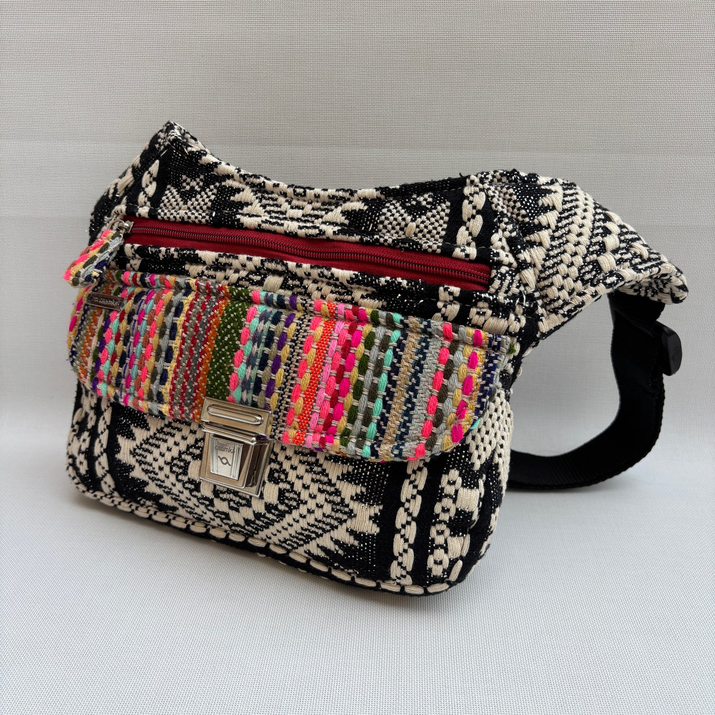Riñonera "Tribal Contrast Black" + Bolsillo trasero · Pieza Única Núm. 18969