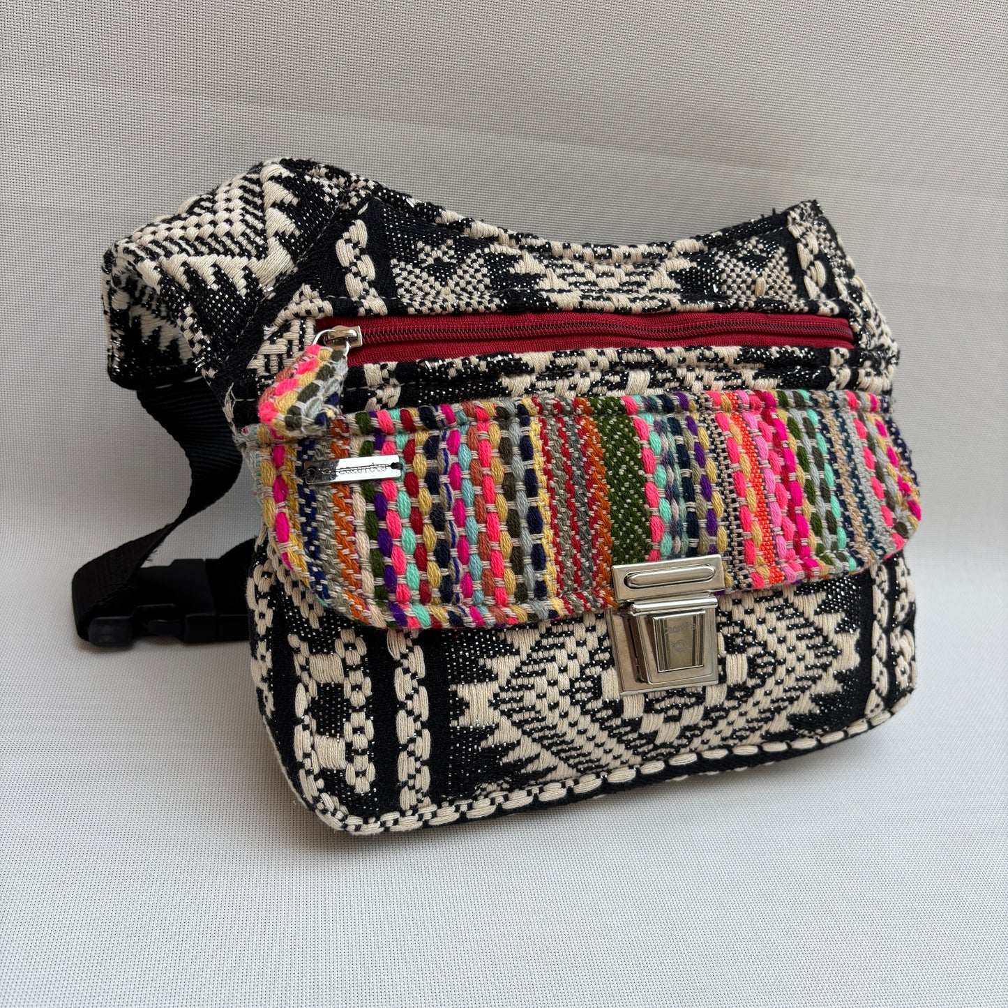 Riñonera "Tribal Contrast Black" + Bolsillo trasero · Pieza Única Núm. 18969