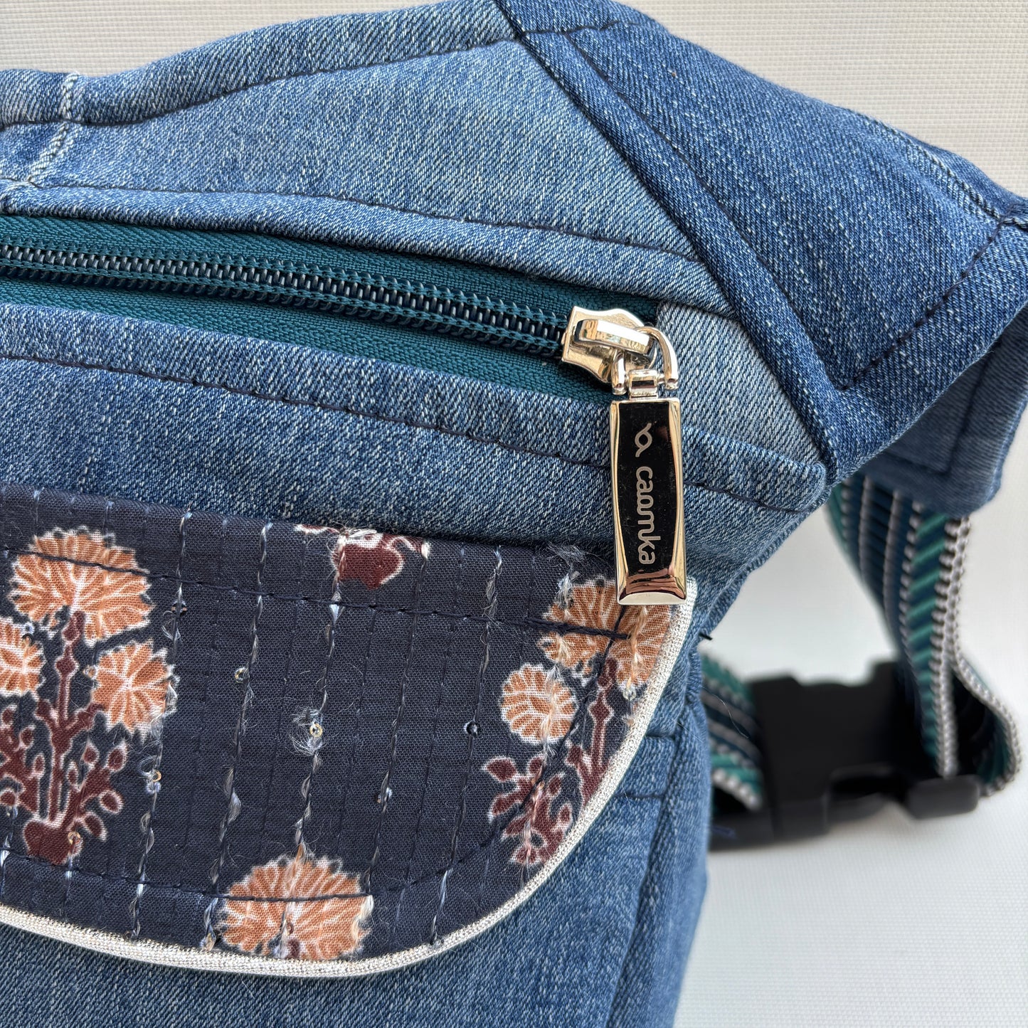 Riñonera "Special ♻️ Jeans Recycled ♻️ Top + Bolsillo trasero con cremallera · Pieza Única Núm. 18838