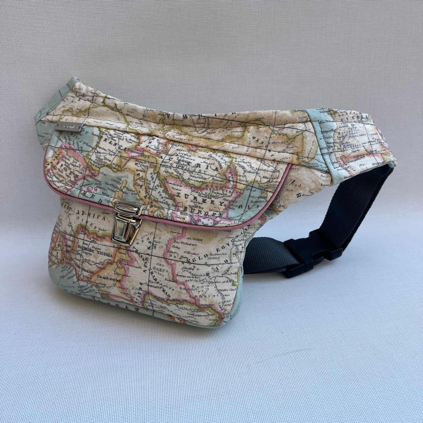 Mini Special Mapamundi · Impermeable · Pieza Única Núm. 14902
