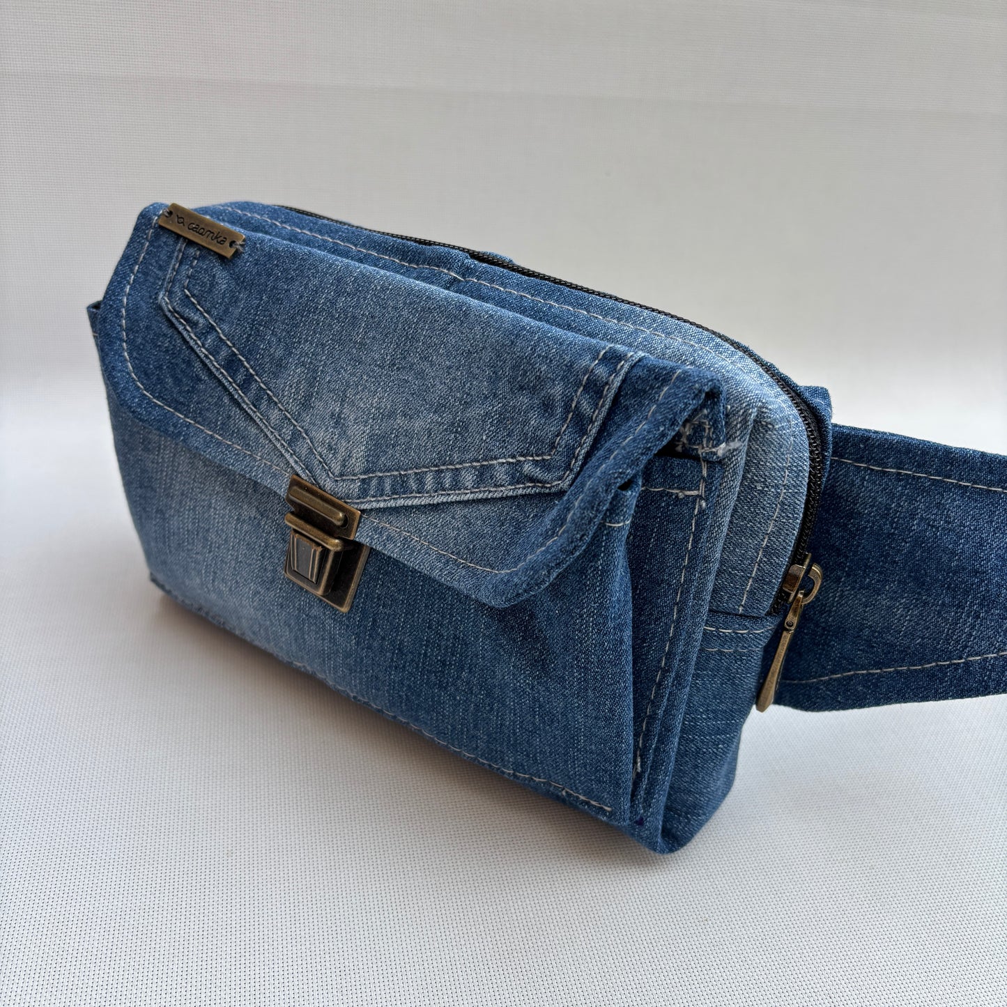 Riñonera Urban "♻️ Jeans Recycled ♻️" · Pieza Única Núm. 18840