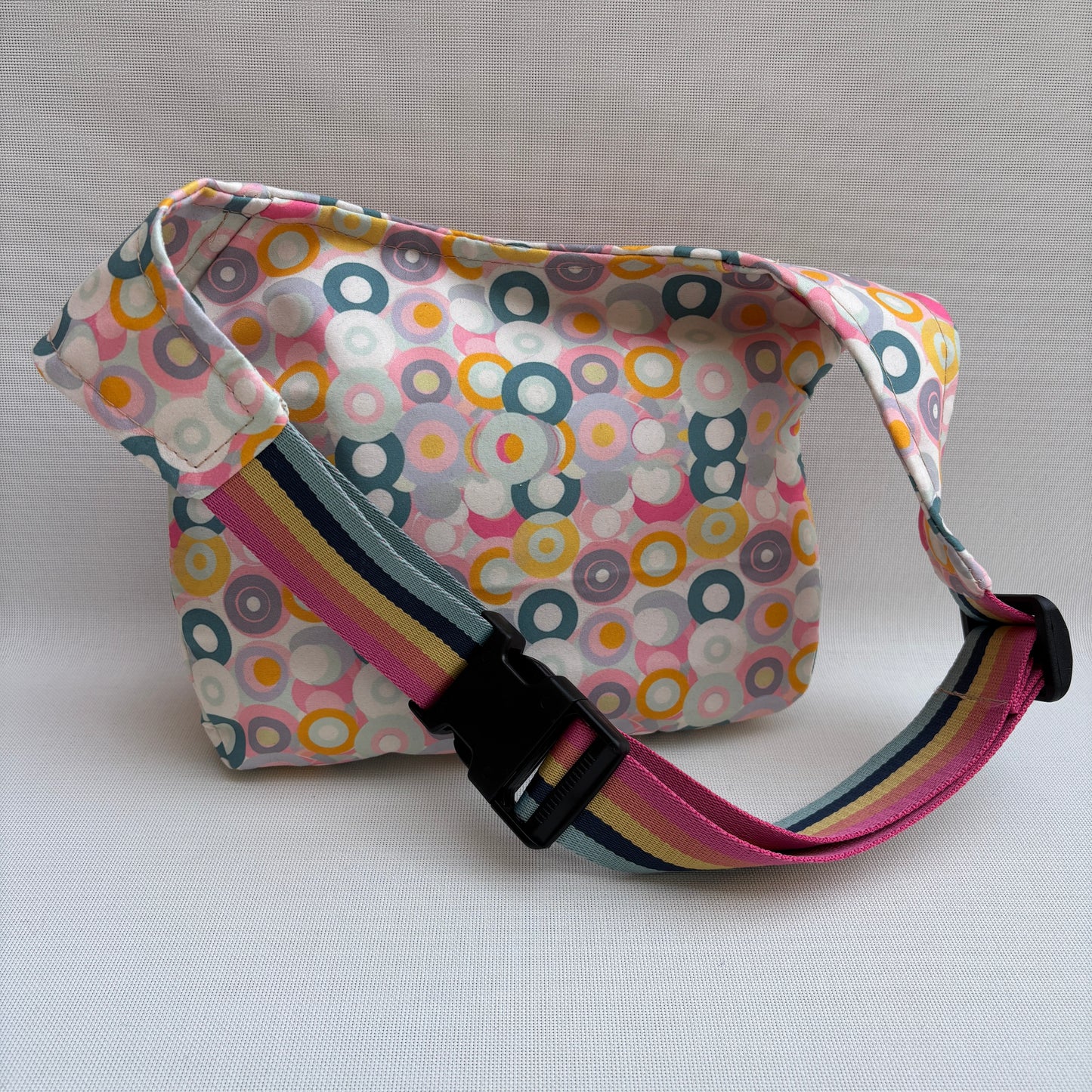 Riñonera "Special Retro Pop Colors Top" · Pieza Única Núm. 18364